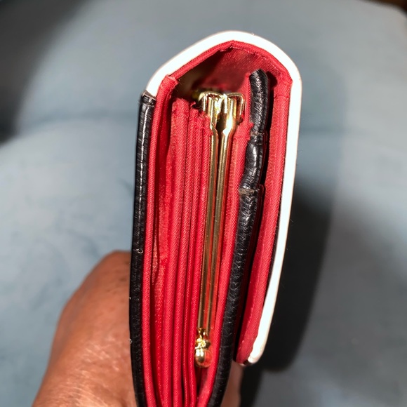 Wallet - Picture 2 of 5